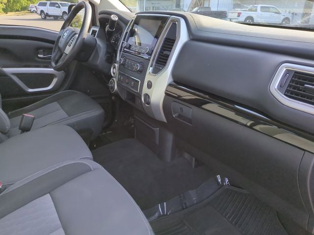 2021 Nissan Titan SV